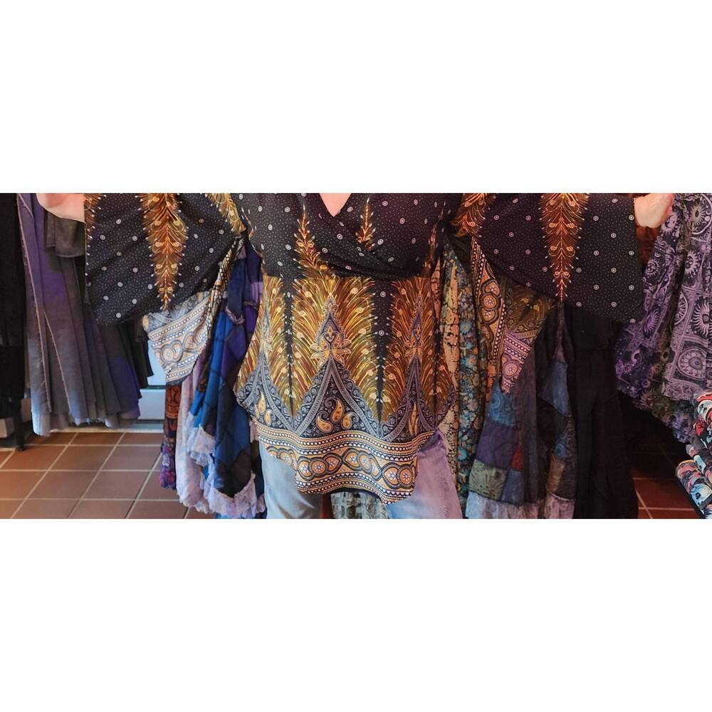 NEW GYPSY ROSE plumage parade angelic flare sleeve blouse in black